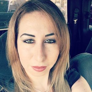 Meet your Posher, Estela